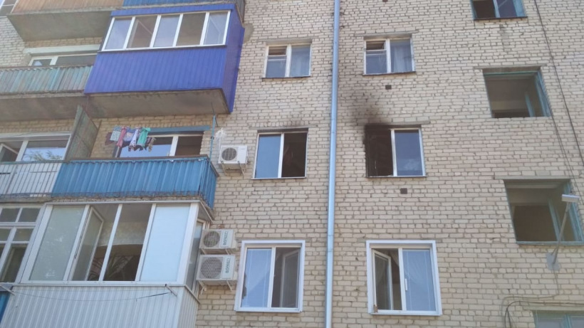 Аткарские пожарные спасли женщину и её 10-летнего сына