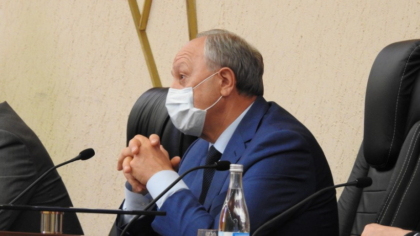Радаев обвинил управляющие компании в протекших крышах саратовцев после ливней