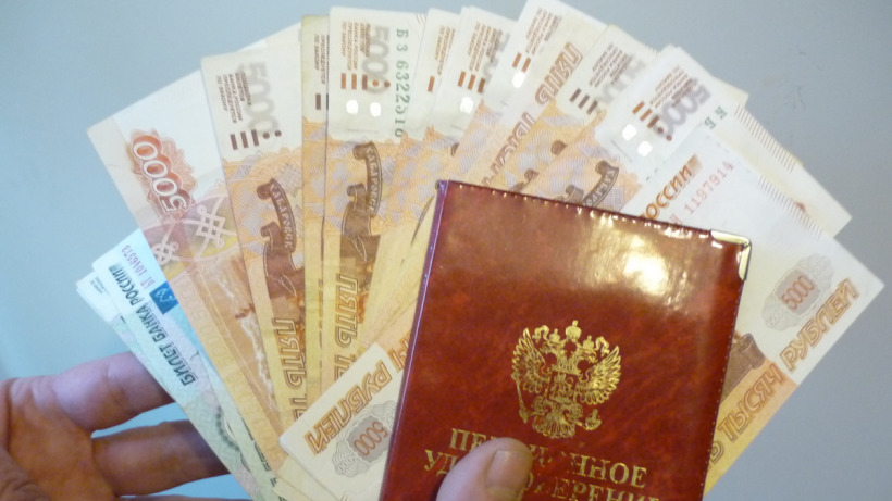 Саратовцы назвали достойной пенсию в 50 тысяч рублей