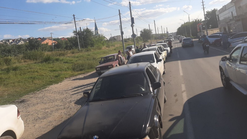 В Саратове водитель «десятки» устроил массовое ДТП с пострадавшим  