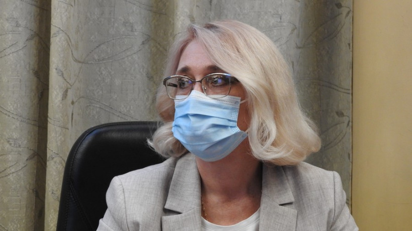 Министр: В Саратове учителей в масках в классах не будет
