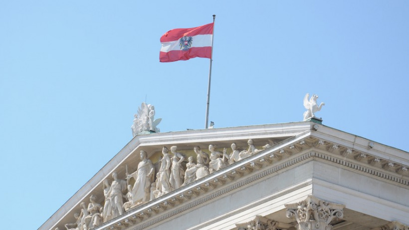 Австрия объявила персоной нон грата российского посла