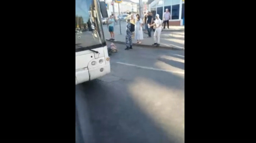 В Саратове автобус сбил пожилую женщину  