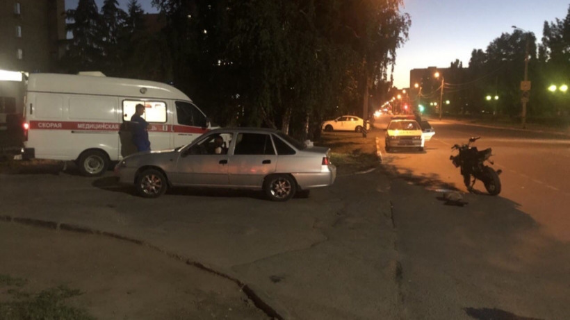 Балаковский мотоциклист попал в больницу после столкновения с иномаркой