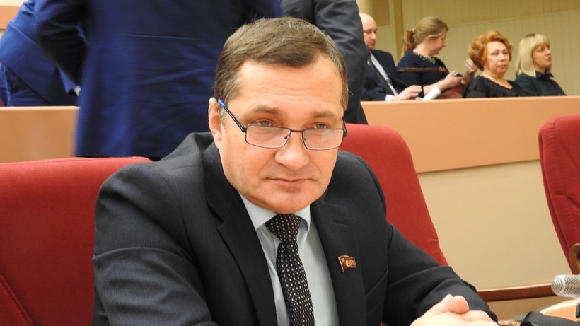 «Фуфайки что ли выдавайте». Депутат пожаловался на холод в саратовской облдуме