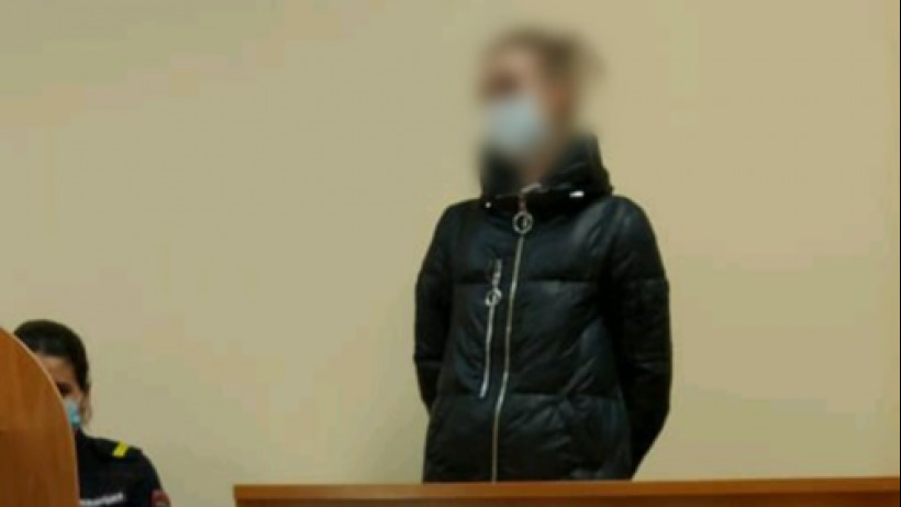 Саратовчанку, выбросившую из окна двух дочерей, арестовали до 28 декабря  