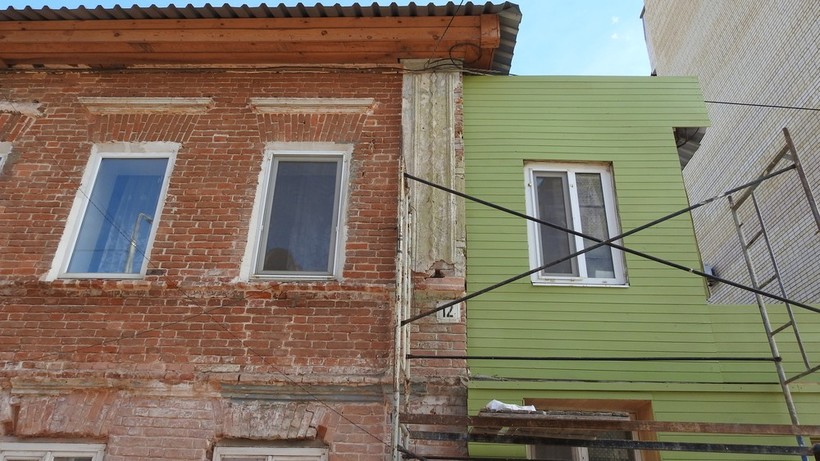 Восстановленный «Том Сойер Фестом» дом в Саратове хотят снести. Волонтер обвиняет мэра