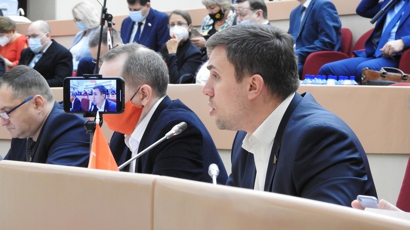 Единоросс предложил выделить депутату Николаю Бондаренко какое-нибудь министерство