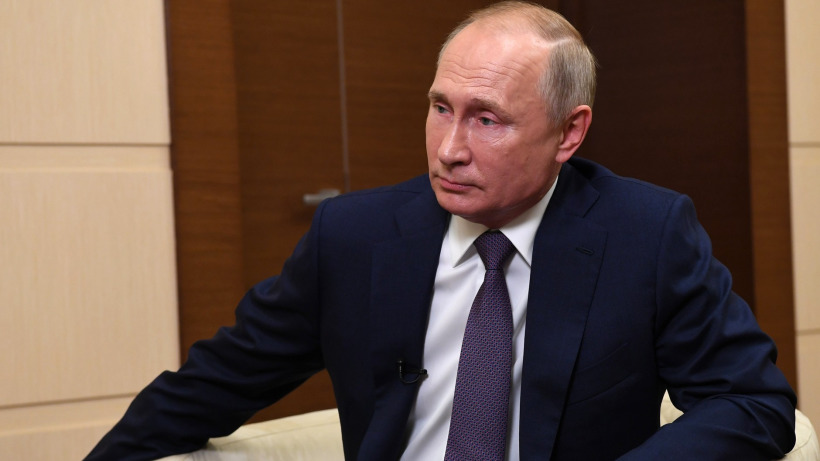 Путин внес в Госдуму законопроект о запрете второго гражданства для госслужащих