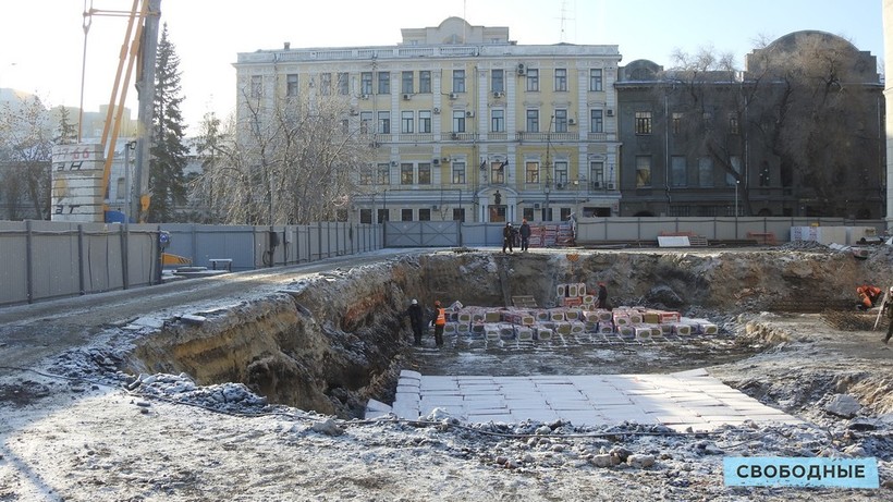 Котлован на месте портика. Журналистам показали процесс реконструкции саратовского театра