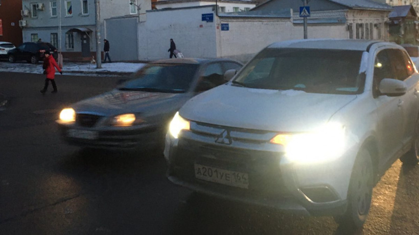 В центре Саратова женщина на Mitsubishi сбила 16-летнего подростка