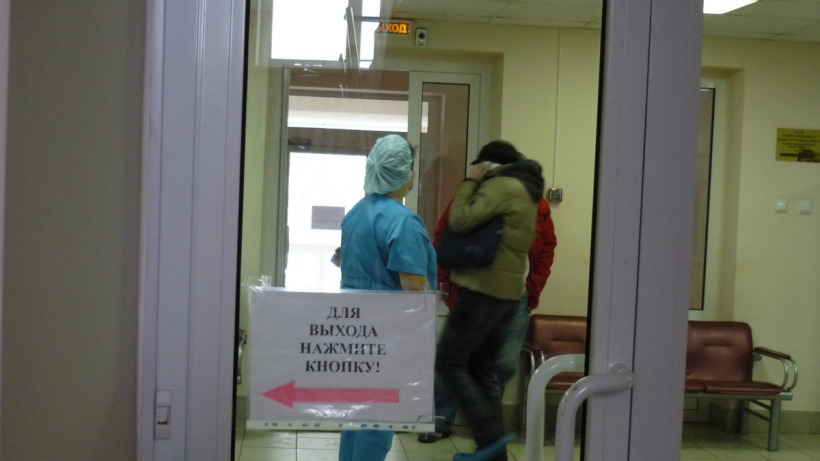 Замминистра: Саратовским врачам для сохранения прежних зарплат придется больше работать