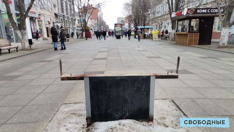 На проспекте Кирова начали демонтаж рекламных конструкций
