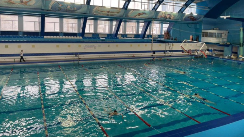 Счетная палата: Занятия в бассейнах Саратовской области являются самыми дорогими в России