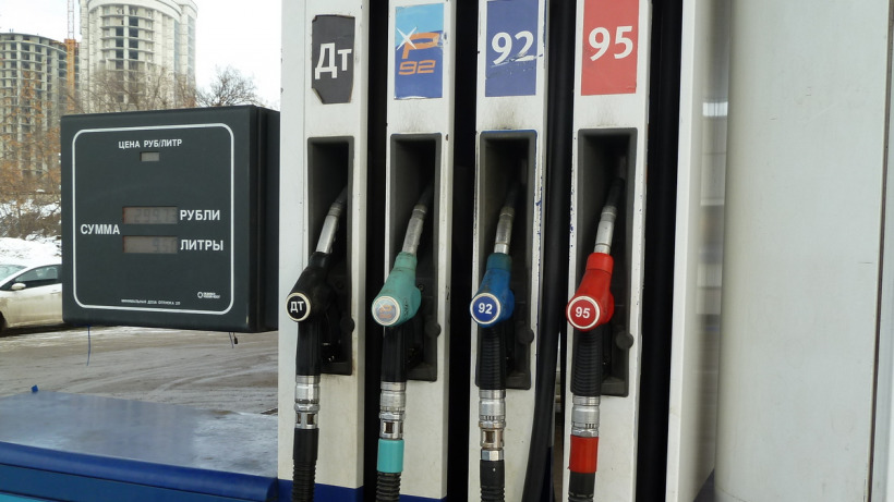 Саратовская область оказалась в числе 25 регионов с самым недоступным для жителей бензином
