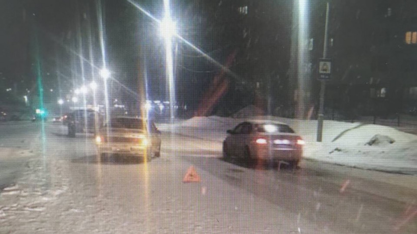 На пешеходном переходе в Саратове юный водитель «пятнадцатой» сбил подростка 