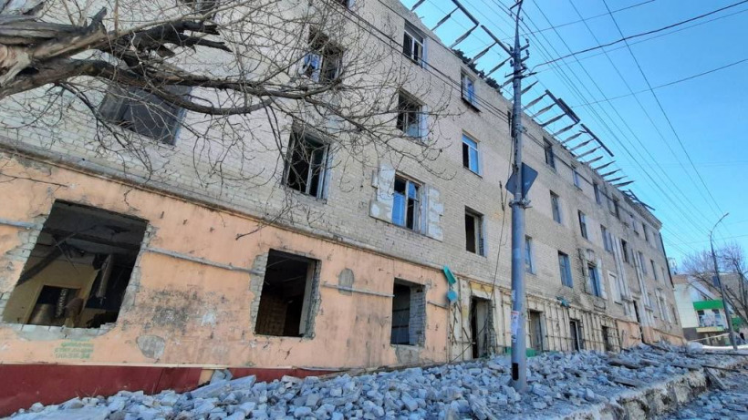 В Саратове обрушилась крыша расселенного здания