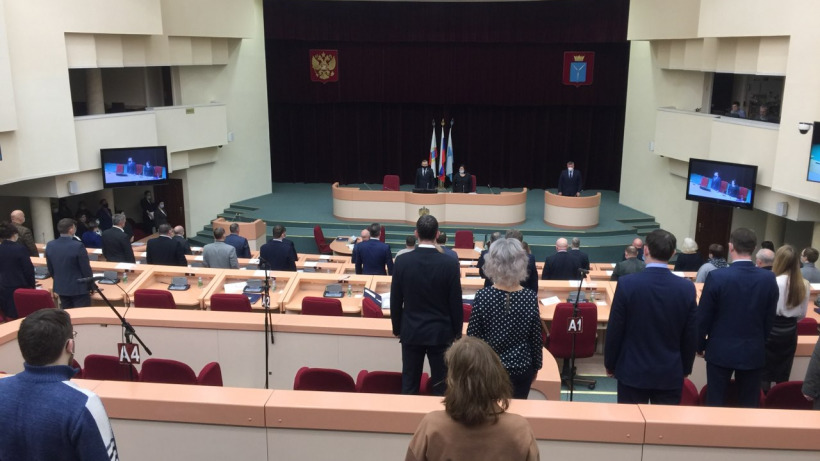 Саратовские депутаты почтили минутой молчания память коммуниста Геннадия Турунтаева