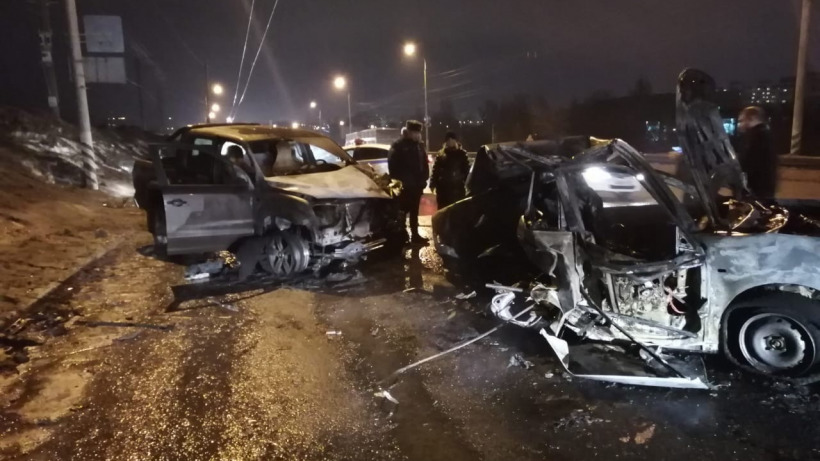 В загоревшемся «Ниссане» в Балакове погиб водитель