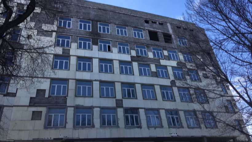 В Саратове эксперты признали недострой пригодным для размещения поликлиники