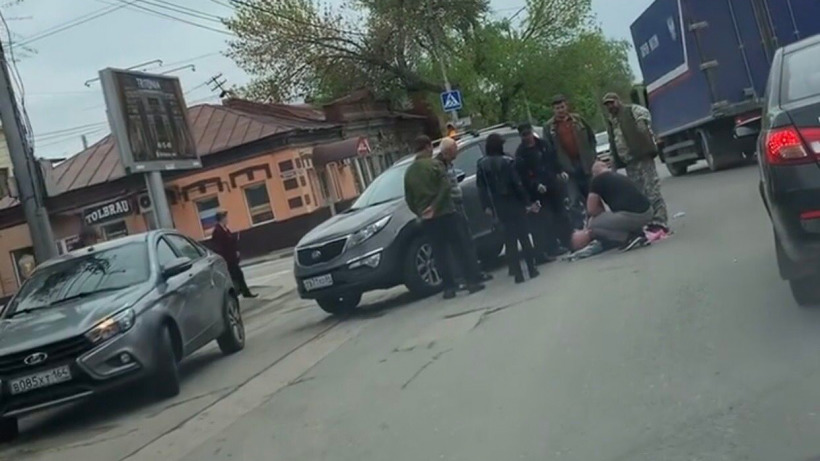В центре Саратова 71-летний водитель сбил двух пешеходов