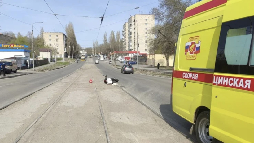 Саратовские полицейские ищут очевидцев ДТП с несовершеннолетним мотоциклистом на Азина