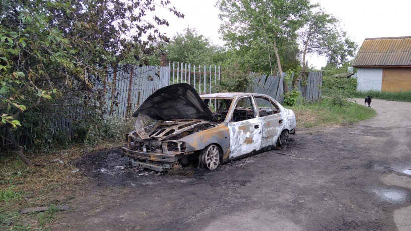 В Аркадаке огонь полностью уничтожил «Акцент»