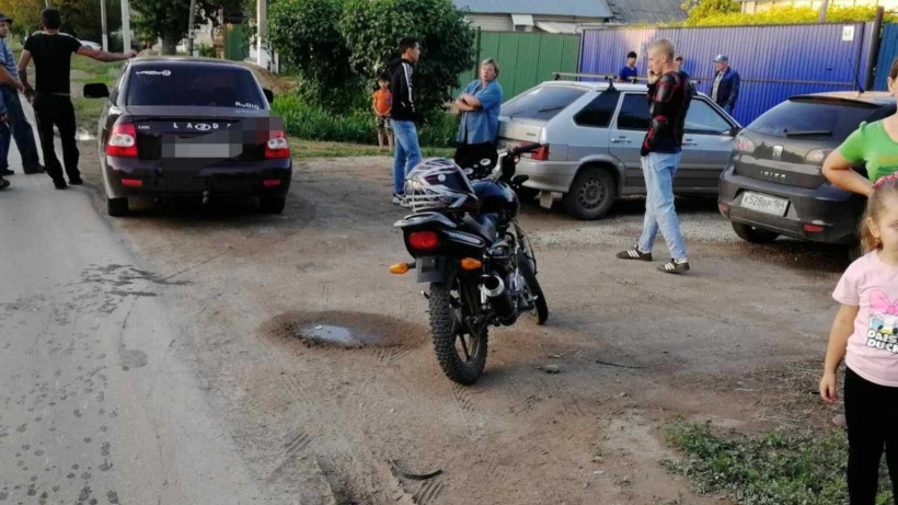 В Пугачеве 18-летний мотоциклист без водительских прав сбил девочку