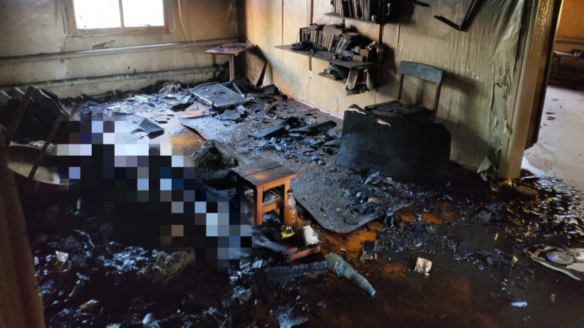 Пожилой сельчанин погиб на собственном диване из-за неосторожного обращения с огнем