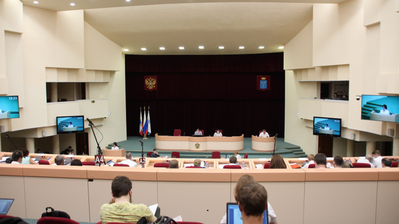 Два депутата сорвали заседание Саратовской городской думы