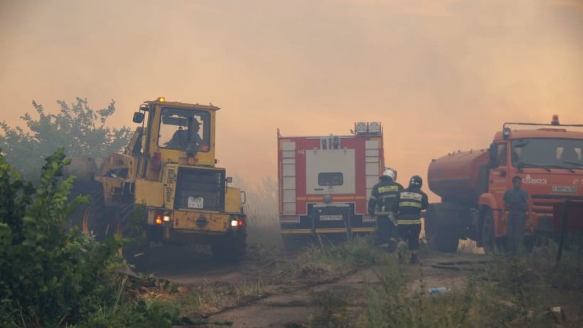 Крупный лесной пожар в Самарской области тушат при помощи авиации. Введен режим ЧС