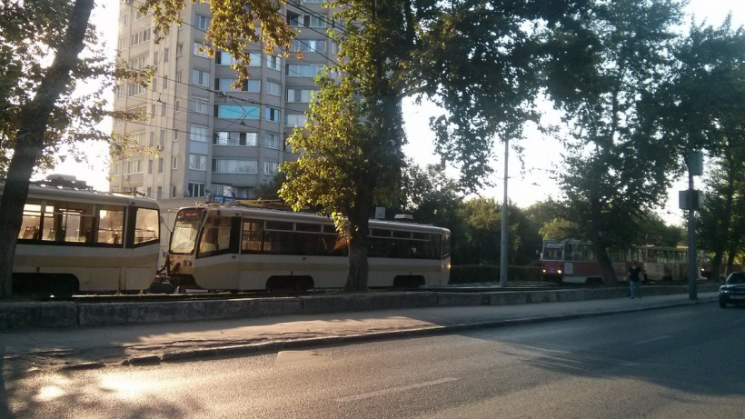 Утро в Саратове началось с остановки трамваев
