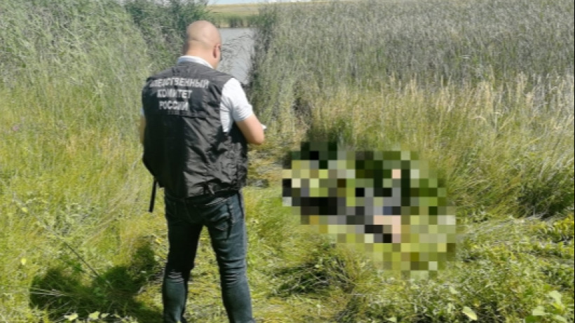 В реке под Балаковом родственники нашли тело рыбака рядом с перевернувшейся лодкой