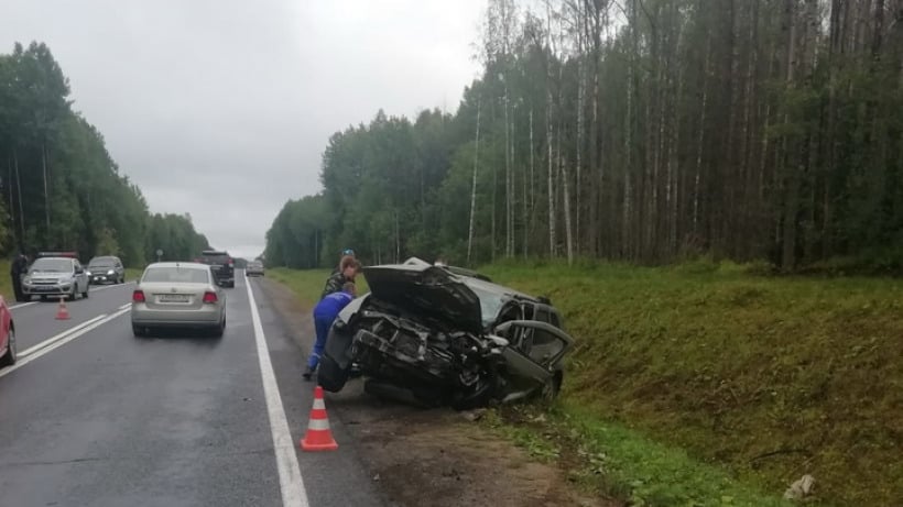 Облправительство окажет помощь балашовцу, потерявшему всю семью в ДТП под Вологдой