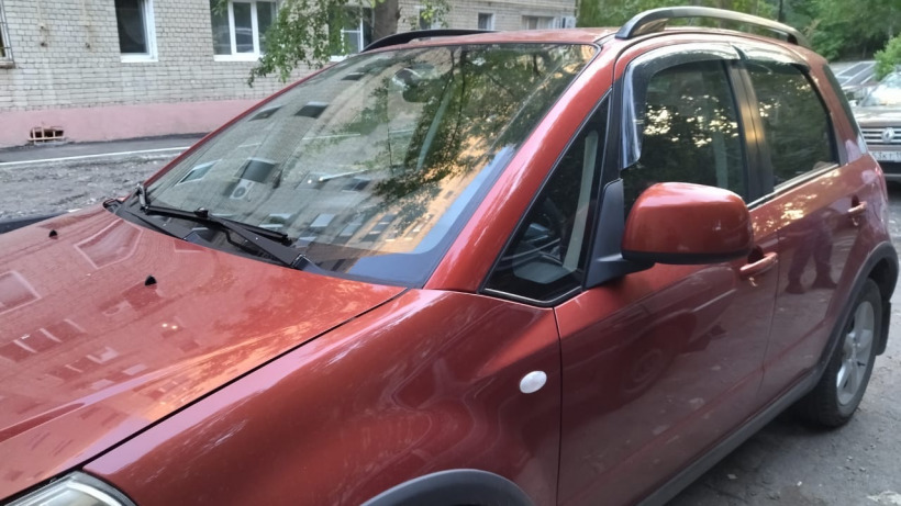 Приставы арестовали Suzuki саратовчанки за долг по налогам