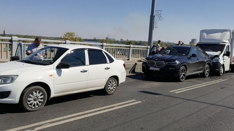 Пострадавших в ДТП на мосту через Волгу детей отпустили из больницы