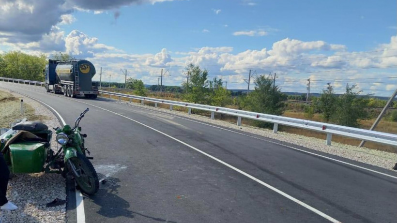 Под Вольском юный мотоциклист протаранил встречную автоцистерну