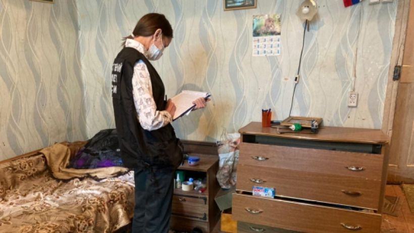 В саратовской квартире мужчина нашел труп приятеля. СК организовал проверку