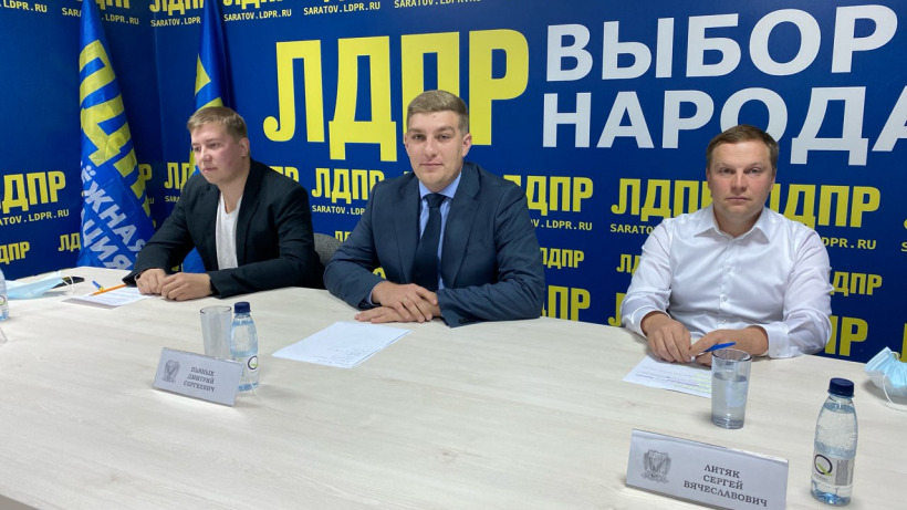 Пьяных представил общественности двух избранных депутатов в Саратовскую городскую думу от ЛДПР