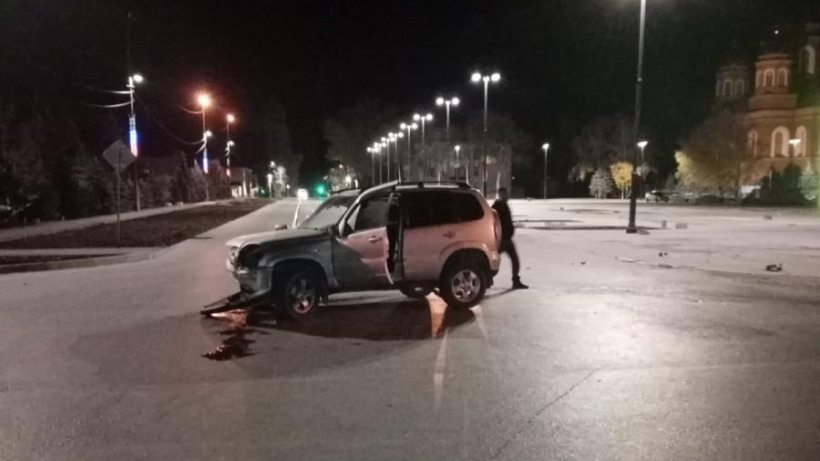 В Пугачеве девушка на «Ниве» устроила тройное ДТП