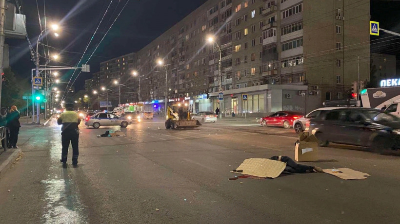 Ночью в центре Саратова водитель иномарки насмерть сбил двух человек