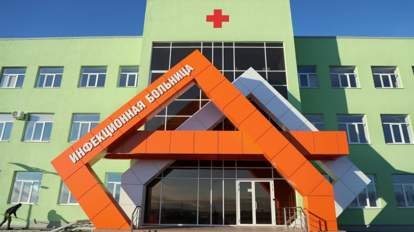 Саратовским врачам передали четыре корпуса новой инфекционной больницы