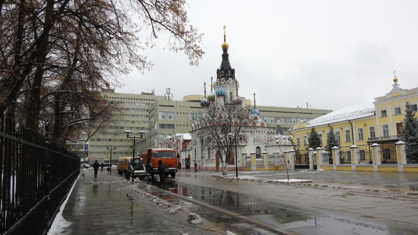 Саратовцев ждет туманный серый день без осадков