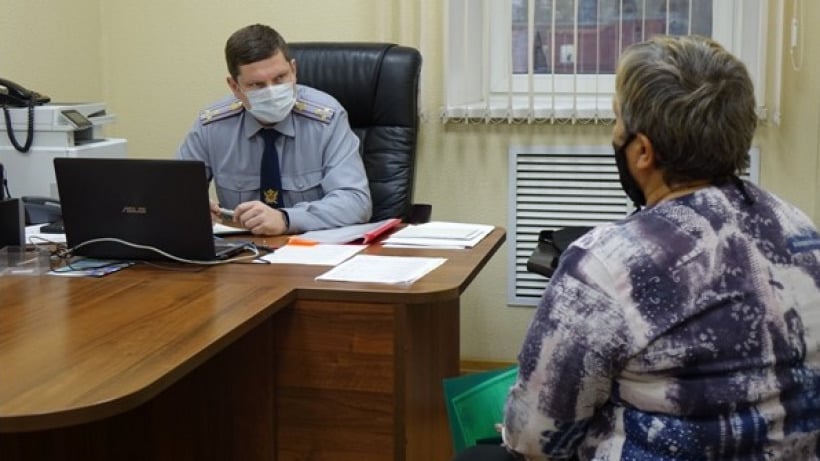Главный инспектор ФСИН выслушал жалобы родственников саратовских заключенных