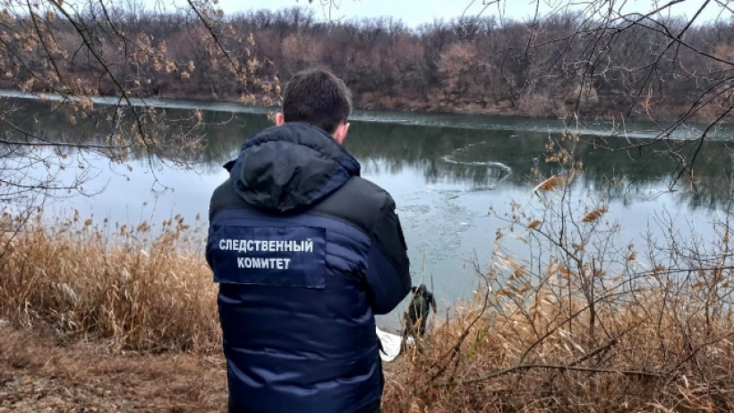 Родственники достали из реки Большой Иргиз тело пожилого рыбака