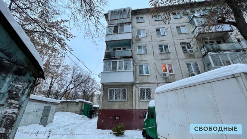 В Саратове хозяйку квартиры будут судить из-за глыбы льда с балкона, убившей ребенка