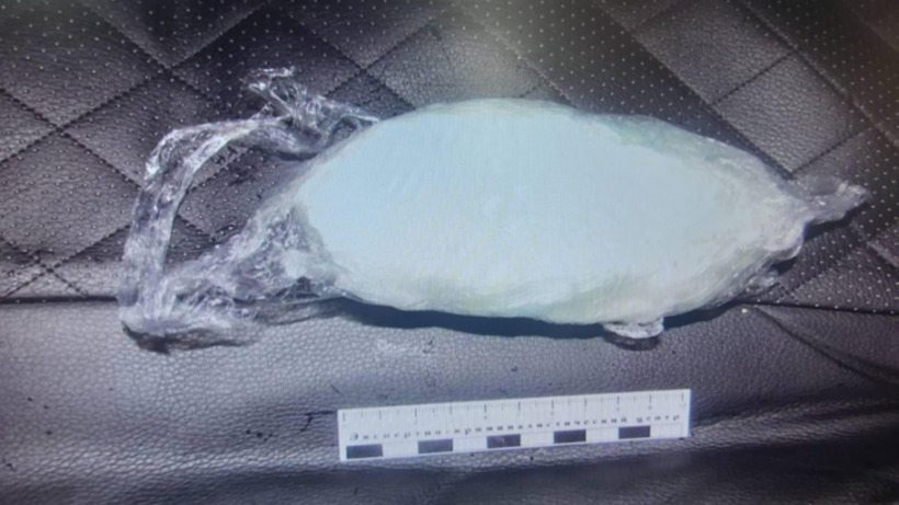 На дороге под Балашовом полицейские обнаружили в «Пежо» закладчика 200 граммов «синтетики»