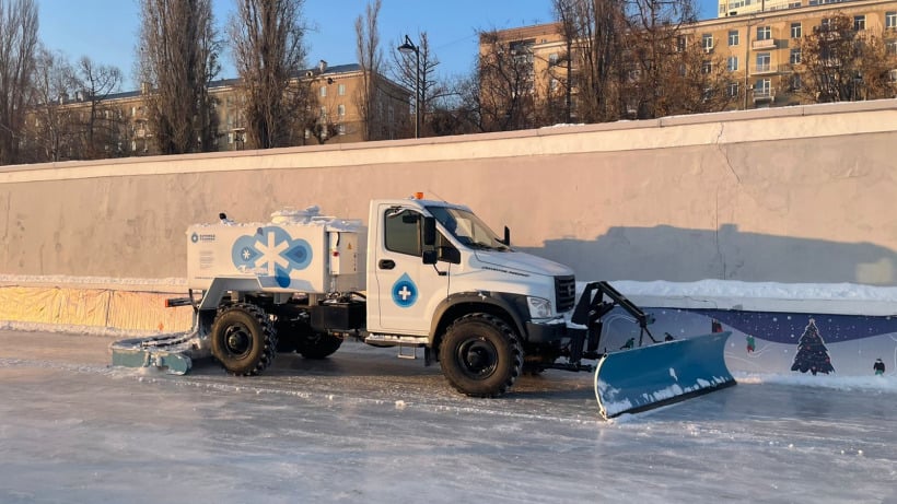 За два дня до Нового года в мэрии надеются открыть каток на Театральной площади