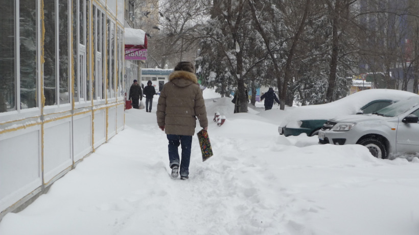 Исаев остался недоволен расчисткой саратовских тротуаров от снега