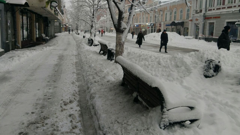 В выходные саратовцев ожидают штормовой ветер и снег
